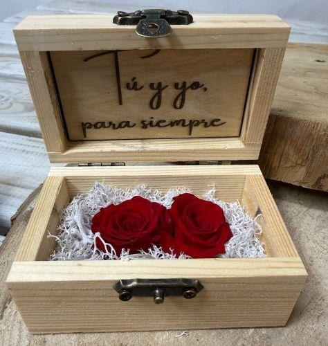 CAJA MADERA 9x5 CON ROSA PRESERVADA